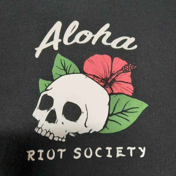Street Wear Riot Society Long Sleeve T-shirt Men's Size XL Hawaiin Skull Dancer - Picture 2 of 9